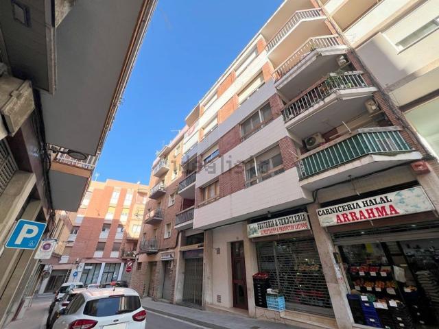 Piso, Valls