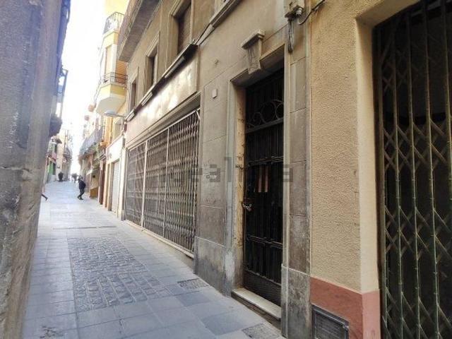 Piso, Valls