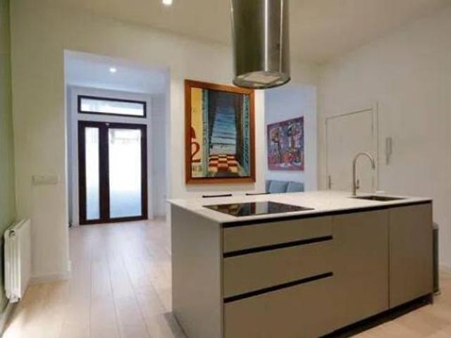 Chalet Venta Madrid Capital, Palacio