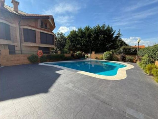 Piso Venta Noja, Ris