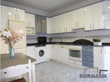 Piso en venta en Etxebarria, Etxebarri Doneztebeko Elizatea - Ascensor