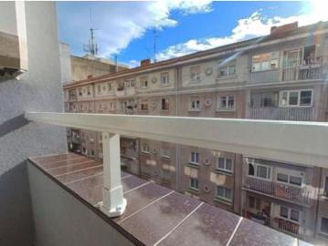 Piso en venta en Etxebarria, Etxebarri Doneztebeko Elizatea - Balcón