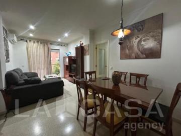 Piso en venta en Calle Atenas, Sevilla Andalucía - Ascensor