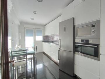 Piso en venta en Etxebarri - Trastero