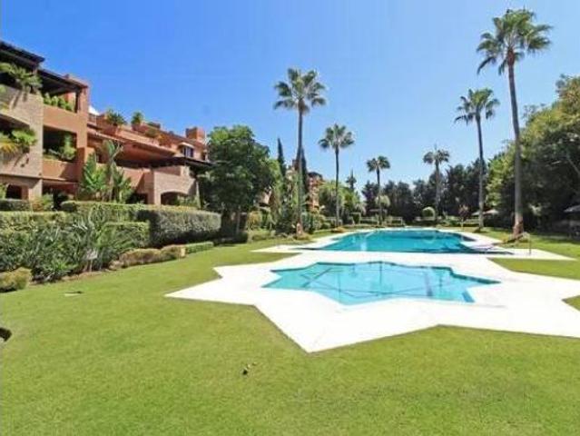 Piso Venta Estepona, El Paraíso Atalaya Benamara