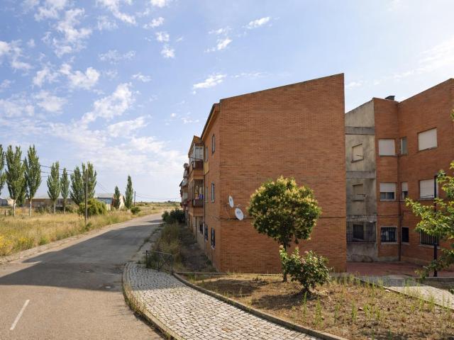 PISO VENTA FUENTES DE OÑORO. Urbis te ofrece un piso en venta en Fuentes de Oñoro, Salamanca
