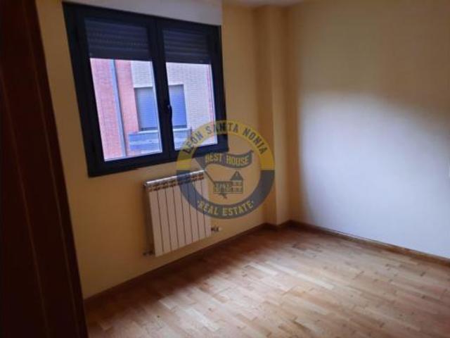 Piso Venta León Capital, Crucero Pinilla