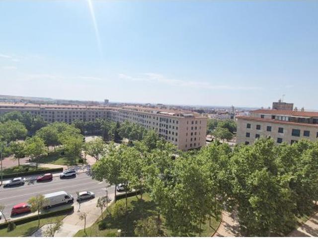 PISO VENTA SALAMANCA. Urbis te ofrece un piso en venta en la zona de Capuchinos Glorieta Ciudad Jard