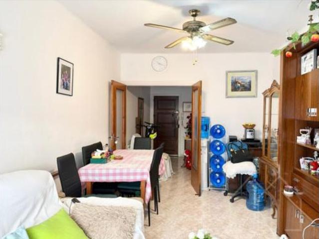 Piso Venta Salt, Veïnat