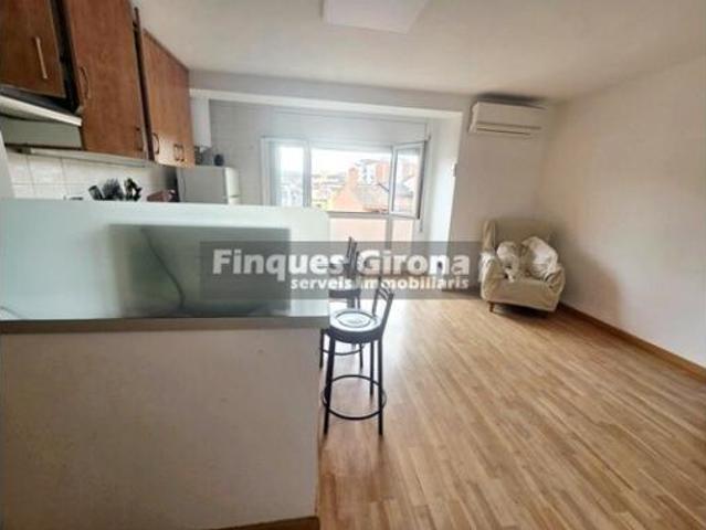 Piso Venta Salt, Veïnat