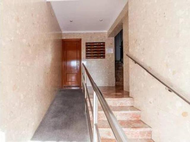 Piso Venta València Capital, Penya roja