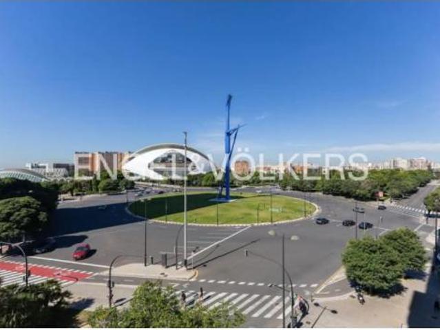 Piso Venta València Capital, Penya roja