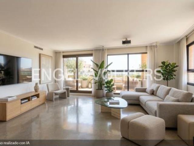 Piso Venta València Capital, Penya roja