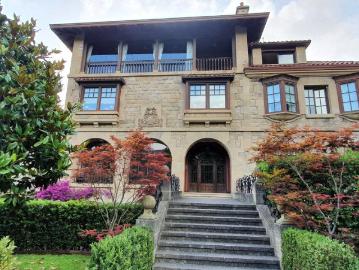 Plaza de Santa Ana, Bilbao, Las Arenas, Getxo, Vizcaya, País Vasco