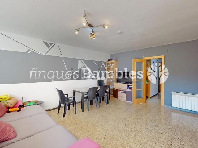 Piso, Vilanova del Camí