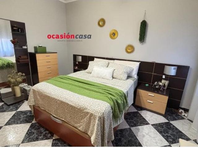 PISO Y 2 APARTAMENTOS A LA VENTA