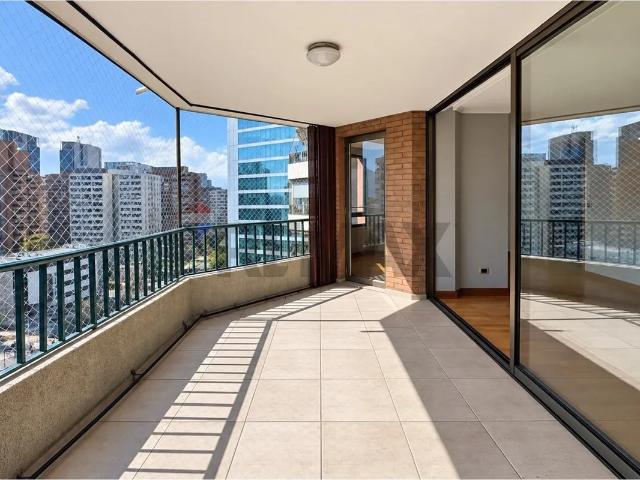 Piso 15 con vista: 4d 4b + 2 estacionamientos