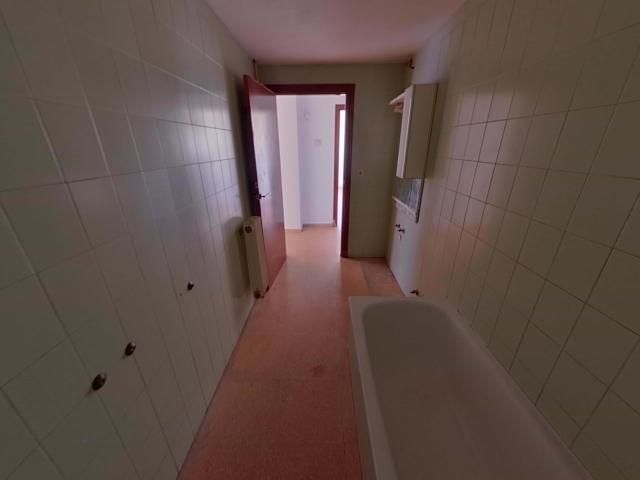 Piso 114m² en Lleida: 3Hab, Balcón, Ascensor. ¡Oportunidad!