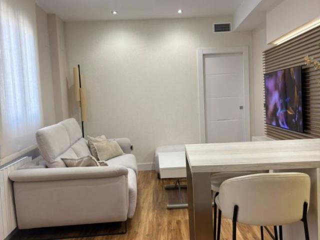 PISO 1 DORMITORIO NUEVO A ESTRENAR, MUEBLES DISEÑO ITALIANO