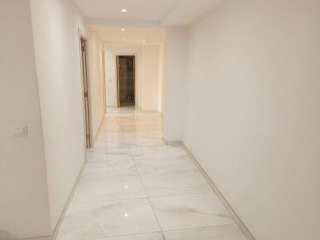Piso 1ª planta en Xirivella con 5 habitaciones y 2 baños