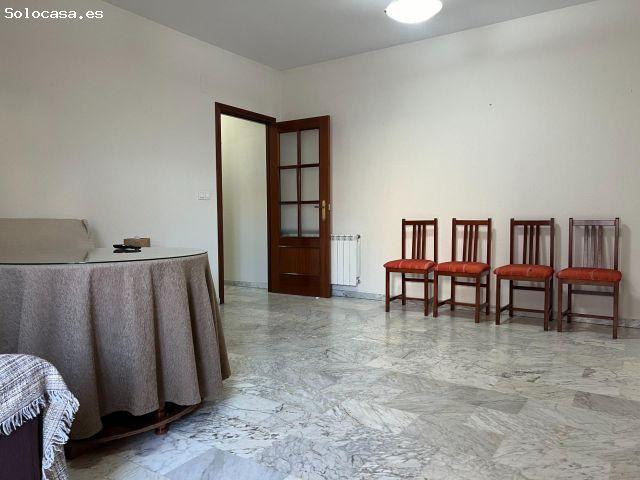 PISO 2 HABITACIONES CON PATIO EN EL CENTRO