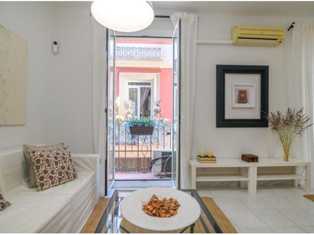 PISO 2 HABITACIONES ZONA CIUTAT VELLA