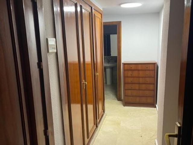 Piso 4 dormitorio, ascensor y terraza para estudiantes