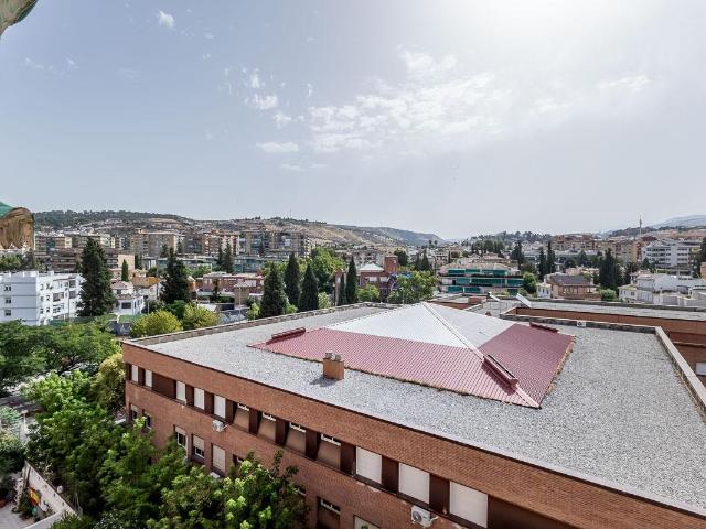 ¡PISO 4 HABITACIONES EN URBANIZACION EN EL ZAIDIN!