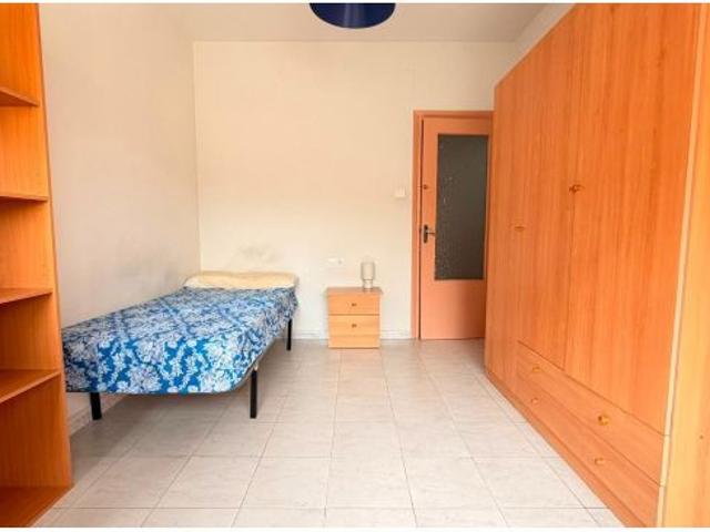 PISO 4 HABITACIONES PARA ESTUDIANTES