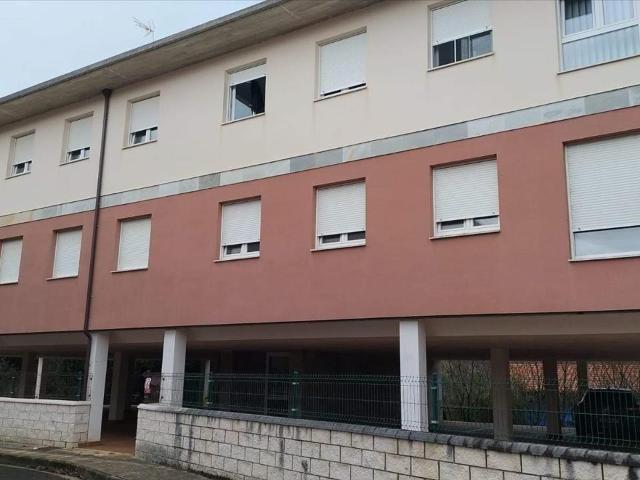 Pisos de 2 y 3 habitaciones con garaje y trastero en Oreña
