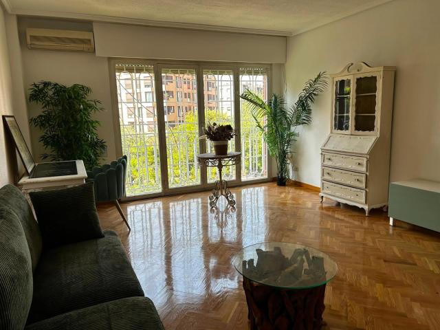 Pisos Madrid 2.200€ Mes