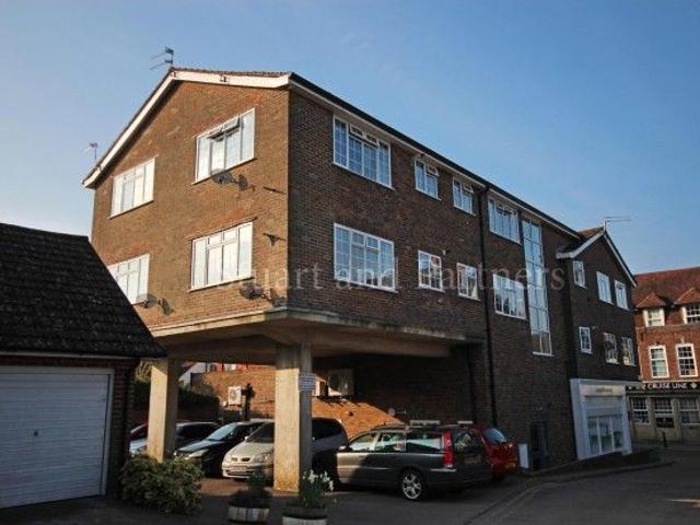 Pitt Court, High Street, Hurstpierpoint BN6, 2 bed flat to rent, £1,100 pcm | PrimeLocation