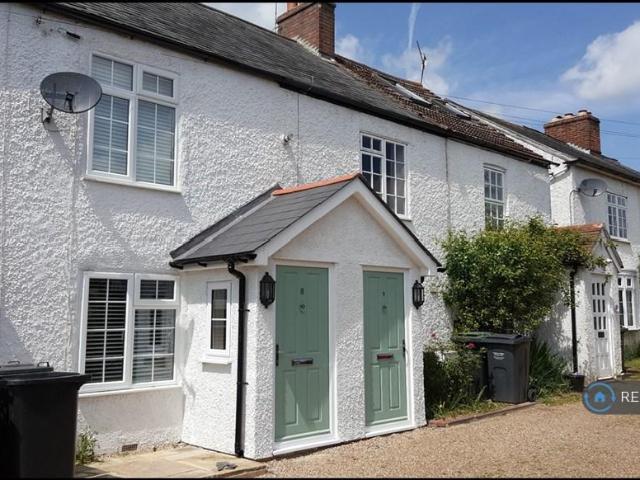 Pittswood Cottages, Hadlow. 2 bed terraced house to rent £1,750 pcm £404 pw