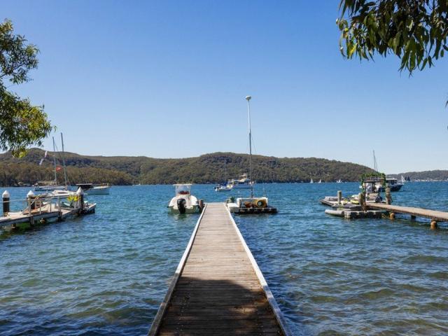 PITTWATER PARADISE BOAT ACCESS ONLY