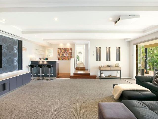 Pittwater Views with a European Flair