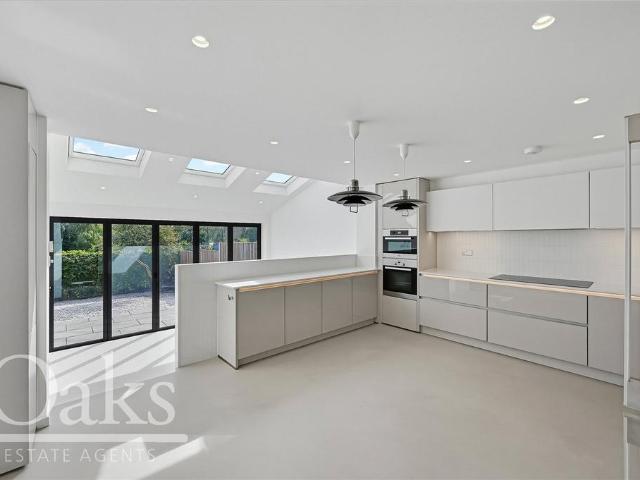 Pittville Gardens, South Norwood 5 bed house to rent £4,000 pcm £923 pw