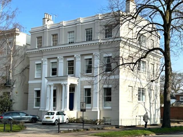 Pittville Lawn, Pittville. 2 bed flat to rent £1,495 pcm £345 pw