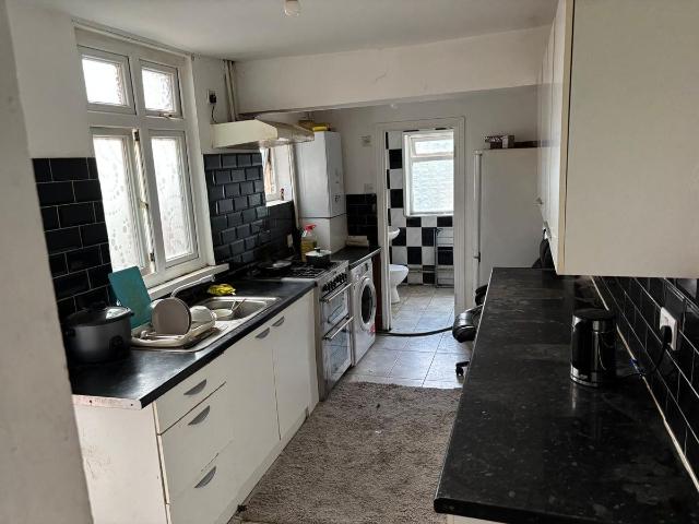 Pitcroft Avenue, Reading RG6, 3 bed terraced house to rent, £1,800 pcm | PrimeLocation
