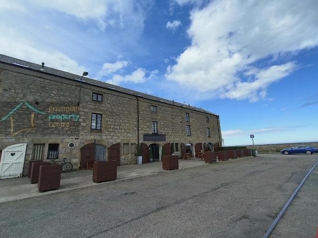 Pitgaveny Quay, Lossiemouth, Morayshire 2 bed flat to rent £725 pcm £167 pw