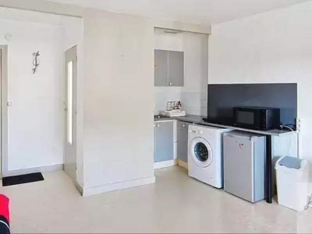 Pithiviers 45300 Location appartement 1 pièce t1 au dernier étage