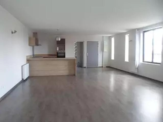 Pithiviers 45300 Location appartement 3 pièces t3 au dernier étage parking