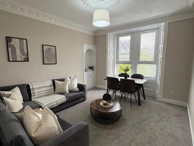 Pitkerro Road Stobswell, Dundee DD4 2 bed flat to rent £995 pcm £230 pw