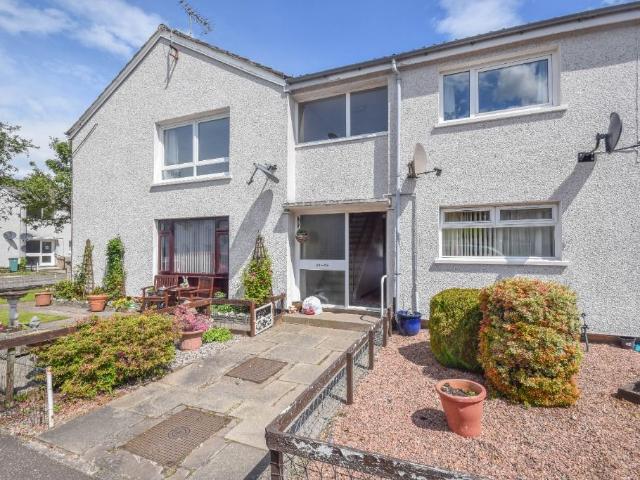 Pitreuchie Place, Forfar, Angus DD8, 2 bed flat to rent, £600 pcm | PrimeLocation