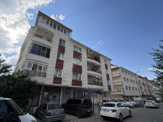 Piyade Mahallesi 1544. Caddede Önü Açık 240 M² 5+1 Dubleks