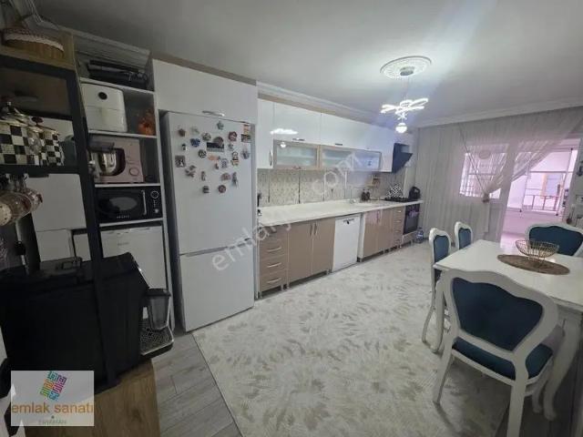 Piyade Mahallesinde İçi Full Yapılı Kök Tapu Satılık 3+1 Daire