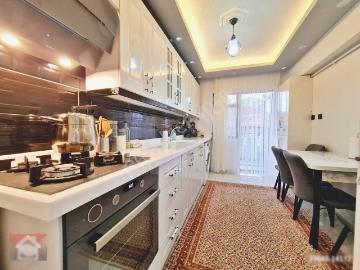 Piyade'de 3+1 Park Manzaralı Katta Ful Yapılı Ön Cephe Daire