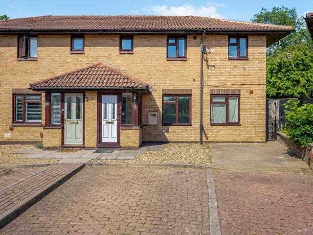 Pomander Crescent, Walnut Tree, Milton Keynes MK7, 6 bed semi detached house to rent, £1,900 pcm | PrimeLocation