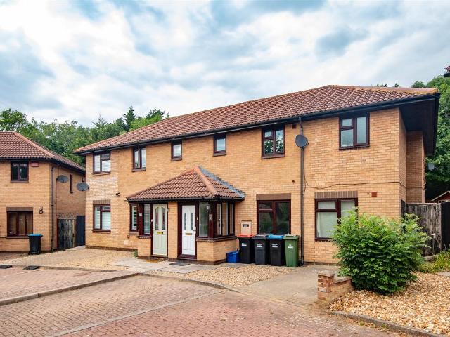 Pomander Crescent, Walnut Tree, Milton Keynes MK7, 6 bed property to rent, £1,900 pcm | PrimeLocation