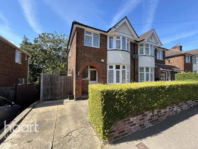 Pomfret Avenue, LUTON 3 bed semi detached house to rent £1,650 pcm £381 pw