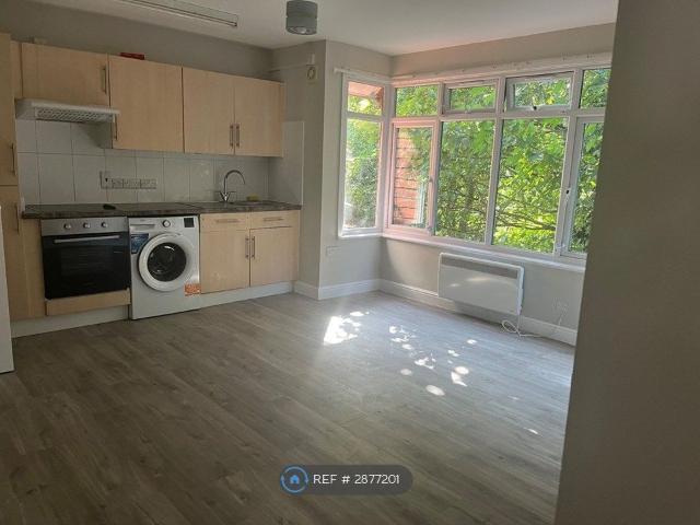Pomfret Avenue, Luton LU2, 2 bed flat to rent, £1,050 pcm | PrimeLocation